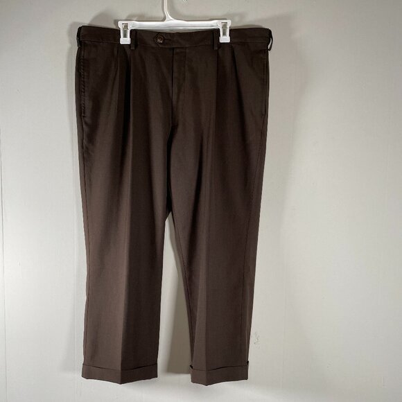 Haggar CLASSIC FIT Dress Pants Men 40 x 31 High Rise Brown Pleated Office - Picture 1 of 14